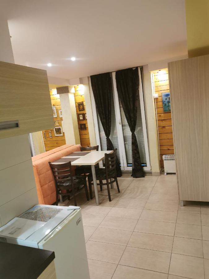 Ferienwohnung Agape Downtown Belgrad Exterior foto
